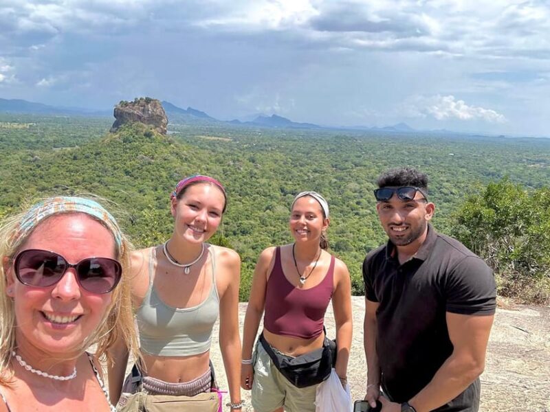 Sri Lanka: 8-Day Sightseeing Tour With Airport Transfers - Daily Breakdown