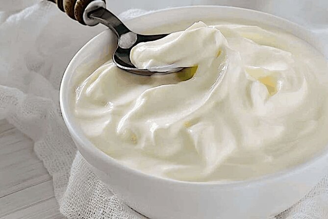 Stories of Food and Culture of the Old Town of Corfu Tour - Cooling off With Gelato