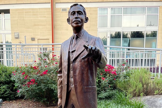 Sunset Walking Tour: Bronze Statues Tell the Story of Charlotte - Sunset Ambiance and Greenway Trail
