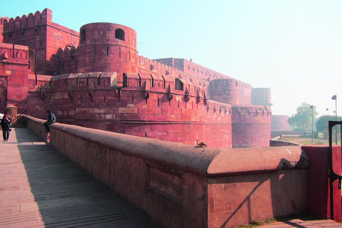Taj Mahal Sunrise and Agra Overnight Tour From Chennai - Pickup and Meeting Details