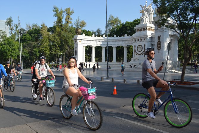 The Emperor Route, Chapultepec & Paseo De La Reforma Historical Bike Tour - Inclusions in the Tour