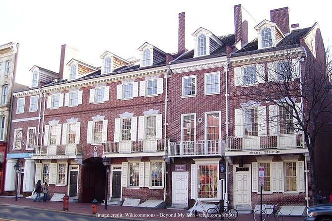 The Founding Fathers of Philadelphia: Private 2-hour History Tour - Discovering Christ Church Burial Ground