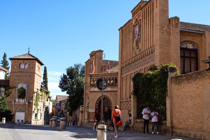 Toledo Historical Small Group Tour With Cathedral & Monuments - Tour Experience and Guide Feedback