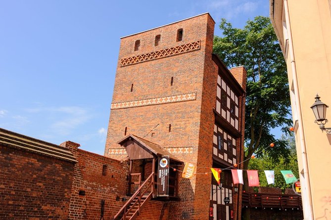 Torun Living Museum of Gingerbread and Old Town Private Walking Tour - Guided Experience