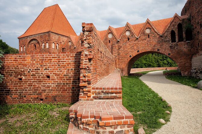 Torun Old Town Highlights Private Walking Tour - Personalized Guide Experience