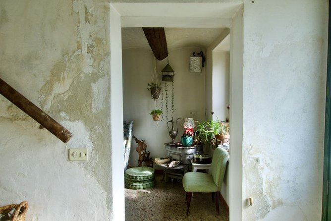 Traditional Italian Cooking Class on a Sustainable Farm Using Foraged Wild Herbs - Meal Preparation and Dining