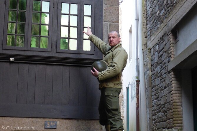 Unusual Guided Tour of Saint Malo in Immersion in 1944 - Exploring Lesser-Known Historical Aspects