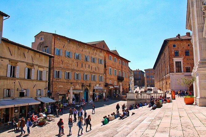 Urbino Private Walking Tour - Accessibility and Participation