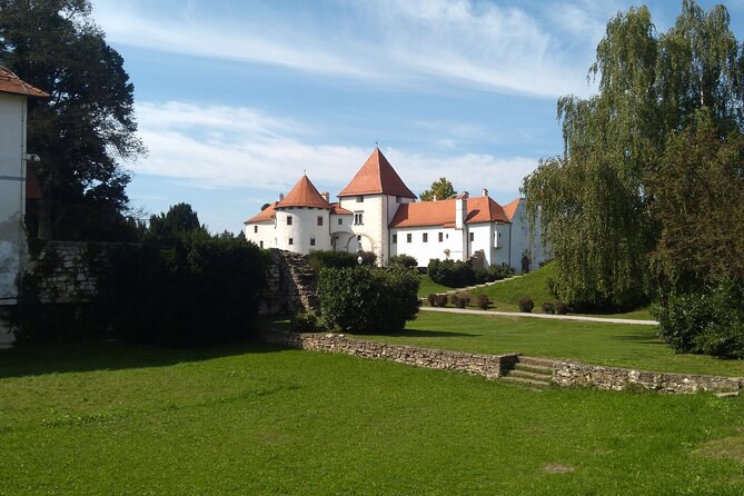 Varaždin Walking Tour - Lively Špancirfest Cultural Festival