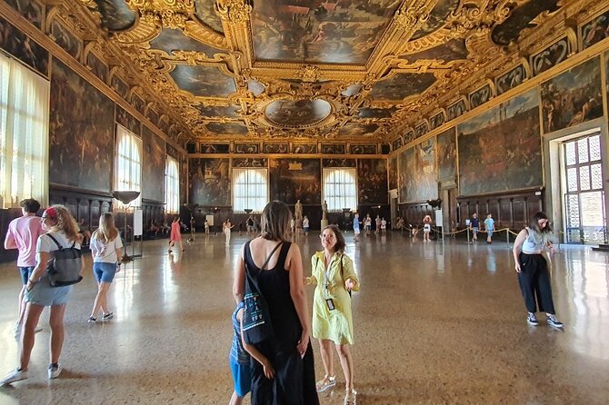 Venice 1-Hour Guided Tour in Romanian Language - Guided Tour in Romanian Language