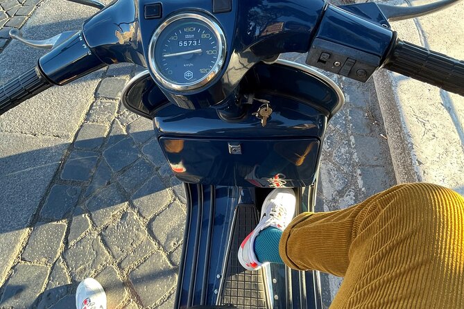 Vespa Tour in Rome With Nicolò - Capturing the Essence of Rome