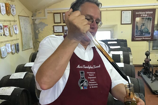 Visit and Tasting of Traditional Balsamic Vinegar of Modena - Knowledgeable Guides and Engaging Hosts