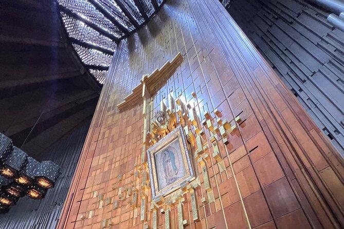 Visit of the Guadalupes Basilica in Private Tour With Transport - Highlights and Recommendations