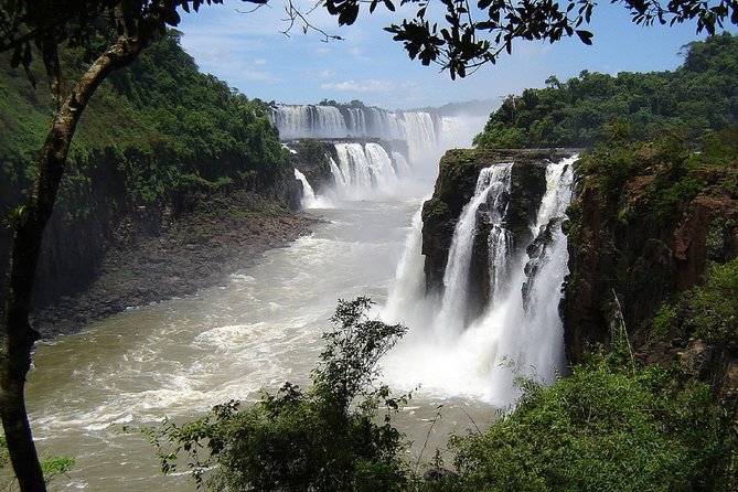 Visit to the Mocona Falls - Booking the Gray Line Tour