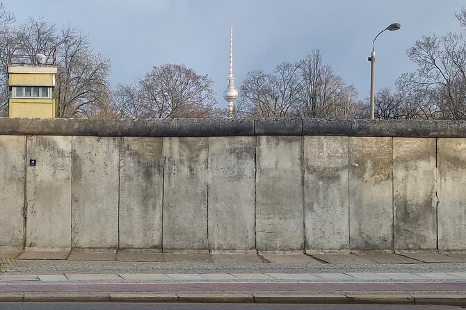 Walking on the Wall Tour: Review - Exploring the Berlin Wall