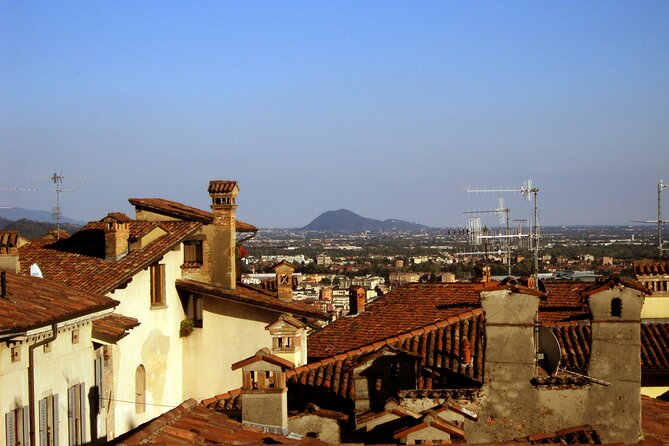 Walking Tour in an Ancient Private Tower House in the Historic Center of Bergamo - Tour Experience Details