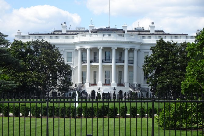 Washington DC Monuments Self-Guided Walking Tour & Scavenger Hunt - Accessibility and Participation