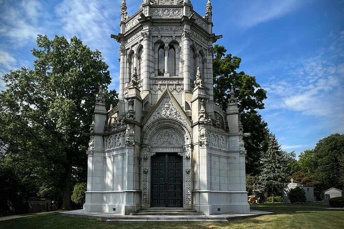 Woodlawn Cemetery: A Self-Guided Audio Tour of Gilded Age Art and Architecture - Highlights of Gilded Age Art