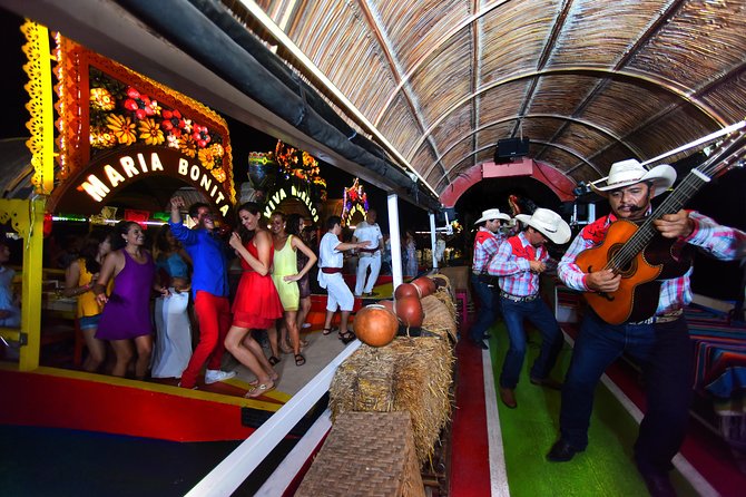 Xochimilco Boats Entry Ticket With Dinner and Open Bar - Dining and Beverage Options