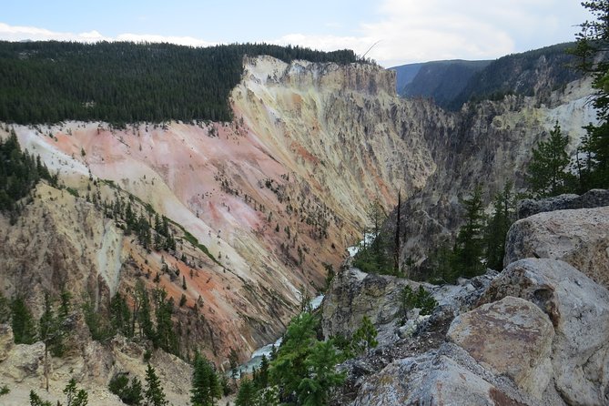 Yellowstone National Park - PRIVATE Full-Day Lower Loop Tour From W. Yellowstone - Iconic Attractions