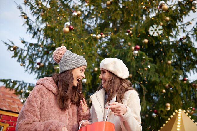 Yuletide Charm: A Southern Christmas Journey in Savannah - Meeting and Ending Points