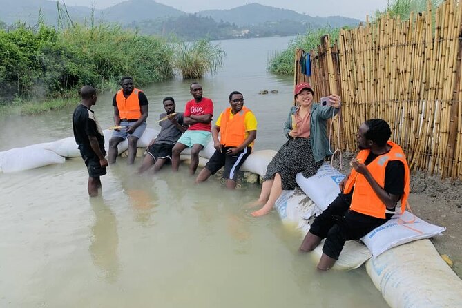 1 Day Cultural Adventure Tour in Lake Kivu - Friendly Guide and Delicious Food