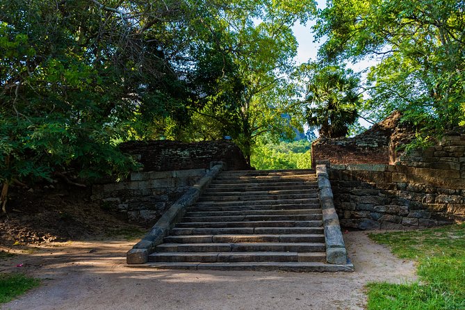 2 Ancient Kingdoms From Kandy - Highlights of Yapahuwa