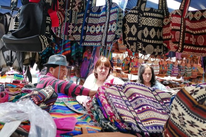 2-Day Private Tour to Otavalo Market, Cuicocha Lake, Peguche and Condor's Park - Observing Condors Park