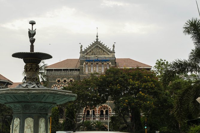 2 Days Mumbai Must-Sees: Markets at Dawn, Heritage Sites & Slums - Transportation and Logistics