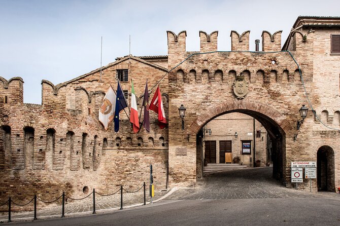 2 Hours Walking Tour of Corinaldo + Drink at the End of the Activity - Accessibility