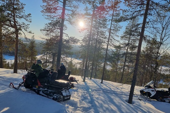 3 Days Raid Snowmobile in Finnish Lapland - Enjoying Cozy Accommodations