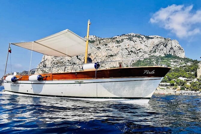 3 Hours Tour of Capri With Traditional Gozzo - Accessibility and Transportation