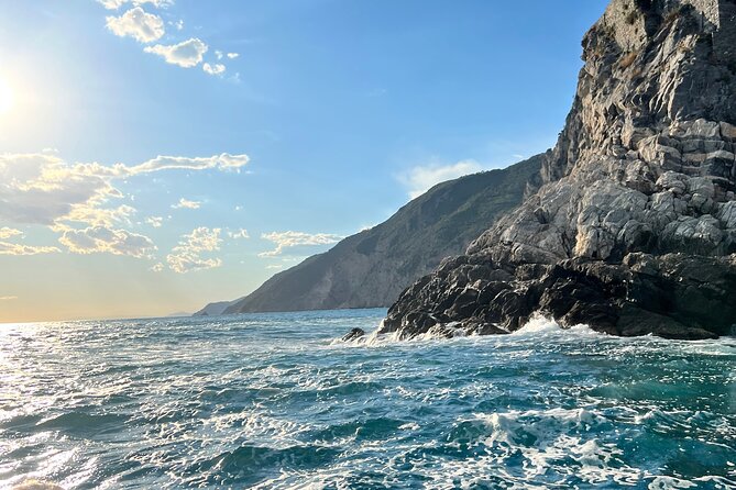 4-Hour Guided Boat Tour With Aperitif at Sunset in Spezia - Reviews