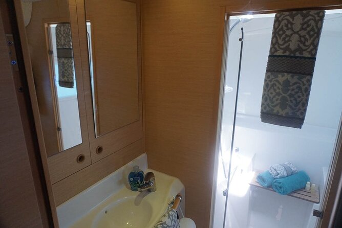 5-Hour Private 38 Luxury Catamaran 2-Stop Tour W/ Food, Open Bar & Snorkeling - Customer Feedback Highlights