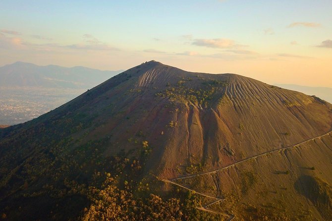6-Day Pompeii, the Amalfi Coast & Irresistible Italy Small-Group Tour From Rome - Discovering the Vesuvio Volcano