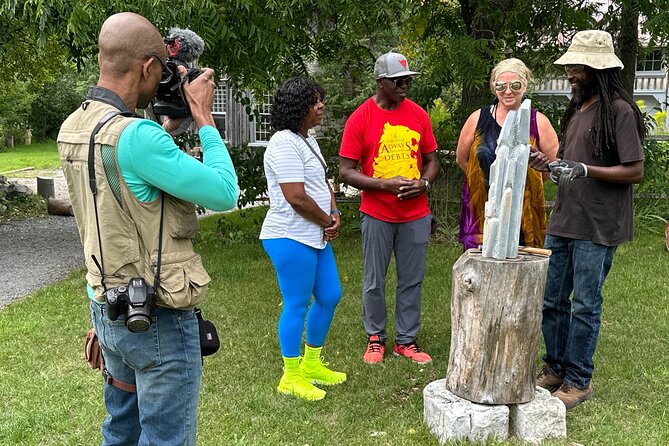 African Gemstone Sculpture Experience - Accessibility Information