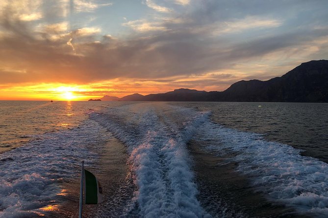 Amalfi Coast Private Sunset Boat Tour With Prosecco - Accessibility and Transport