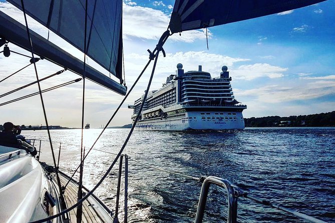Authentic Sailing Trip "To the Gates of Hamburg" From Wedel - Group Size and Pricing