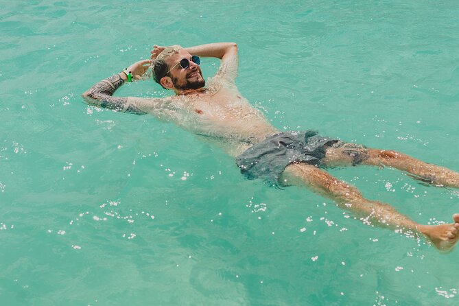 Bacalar Lagoon Sightseeing Boat Tour With Open Bar and Snacks - Customer Experiences and Reviews
