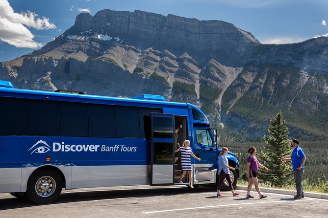 Banff National Park Tour With Lake Louise and Moraine Lake - Group Size and Experience
