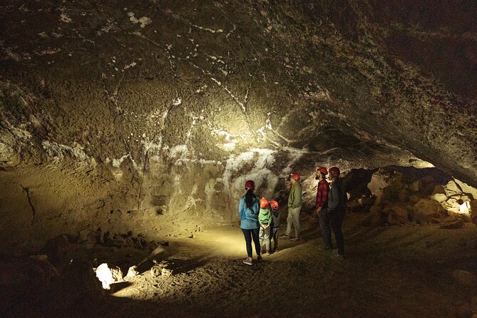 Bend Oregon Guided Lava Tube Cave Tour - Exploring the Lava Tube Cave