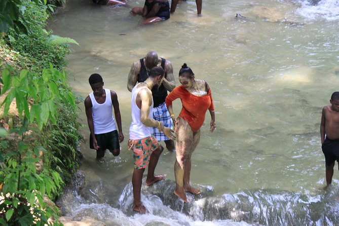Benta River Falls & Ricks Cafe Day Tour From Grand Palladium - Visiting Benta River Falls