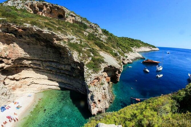 Blue Cave, Blue Lagoon, Pakleni Islands Group Boat Tour From Hvar - Exploring the Blue Cave