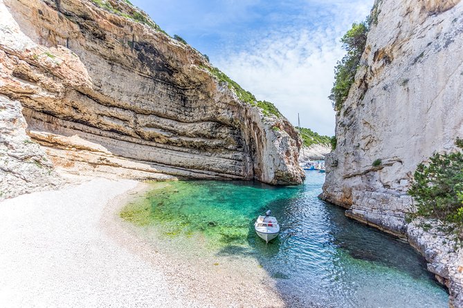 Blue Cave & Pakleni Islands Private Tour - Pricing and Reviews