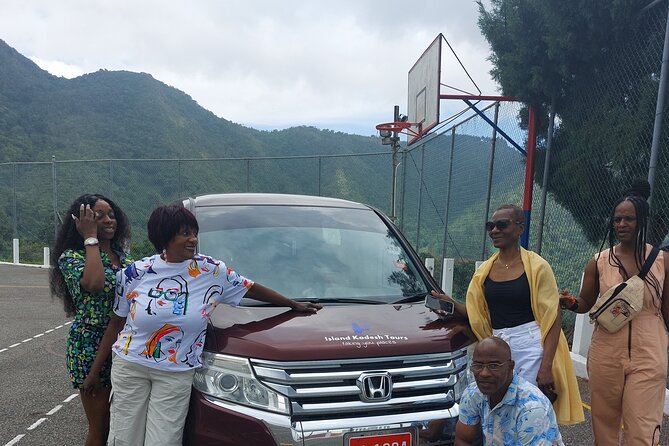 Blue Mountain Sight-Seeing & Nature Trail Hike With Private Guide - Private Guide Expertise