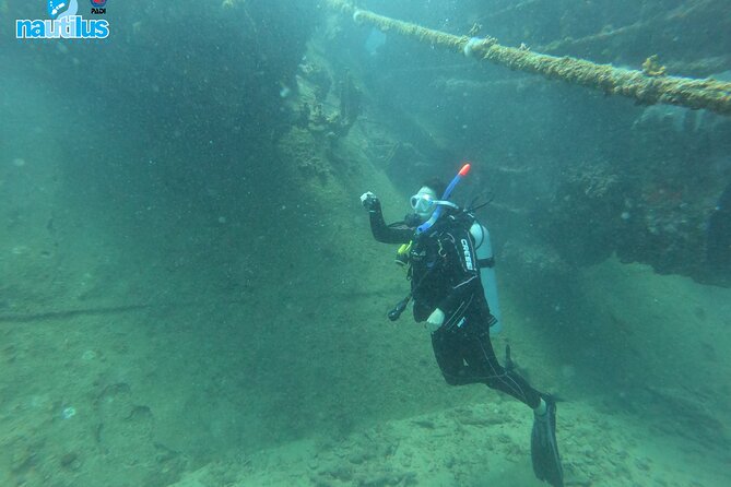 Boat Dive Shipwreck/ Airplanes/ Reef /2 Tanks - Included Dive Spots