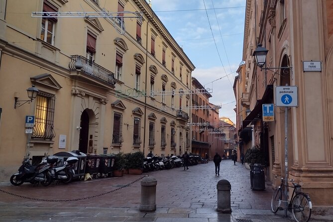 Bolognas Ancient and Recent History: A Self-Guided Audio Tour - Public Squares and Piazzas