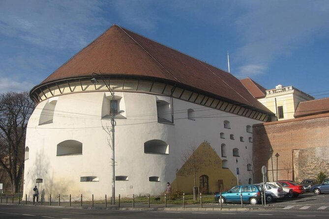 Brasov: Sighisoara & Bear Sanctuary Tour Entrance Fee Guaranteed - Bear Sanctuary: Habitat