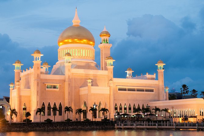 Brunei Half Day City Tour With Royal Regalia & Sultan Omar Ali Saifuddin Mosque - Tour Inclusions