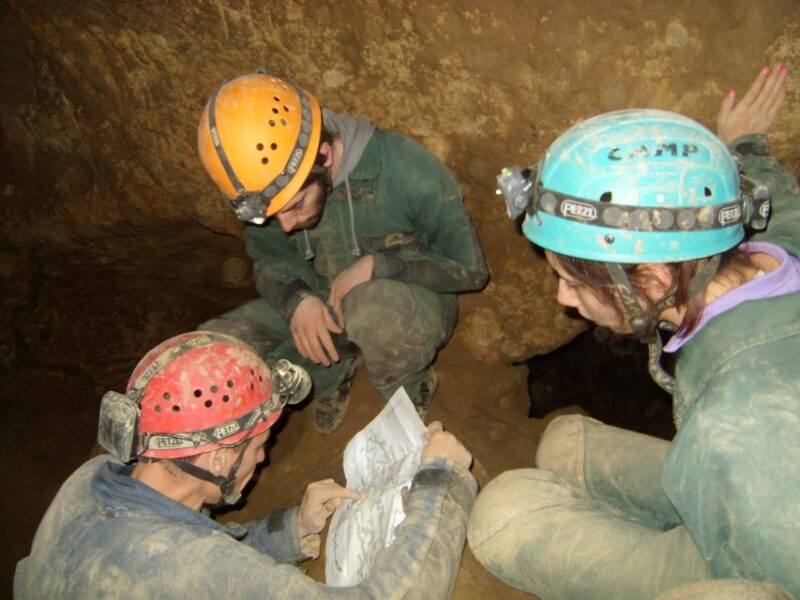 Budapest: Adventure Caving Tour With Guide - Inclusions and Recommendations